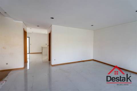 Moradia em Banda V3+1 situada no Campo, Viseu