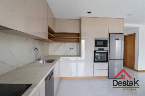 Moradia em Banda V3+1 situada no Campo, Viseu