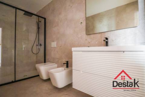 Moradia em Banda V3+1 situada no Campo, Viseu