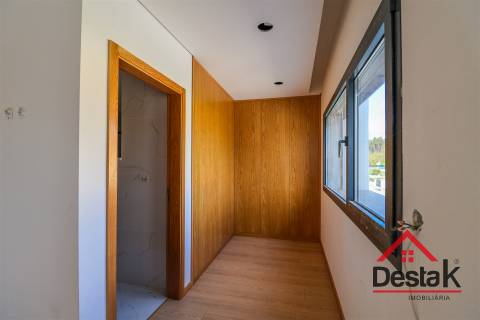 Moradia em Banda V3+1 situada no Campo, Viseu