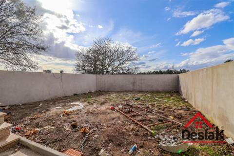 Moradia em Banda V3+1 situada no Campo, Viseu