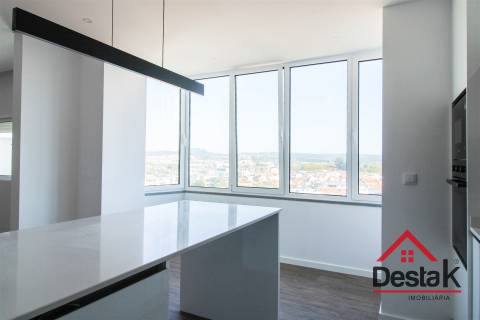Apartamento T3+1 Renovado no centro de Viseu
