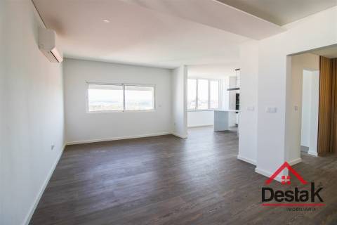 Apartamento T3+1 Renovado no centro de Viseu