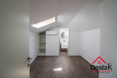 Apartamento T3+1 Renovado no centro de Viseu
