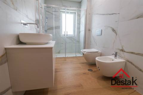 T3 Novo | Varandas com Churrasqueira | Garagem para 2 Carros