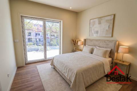 Apartamento T3+2 Duplex Novo