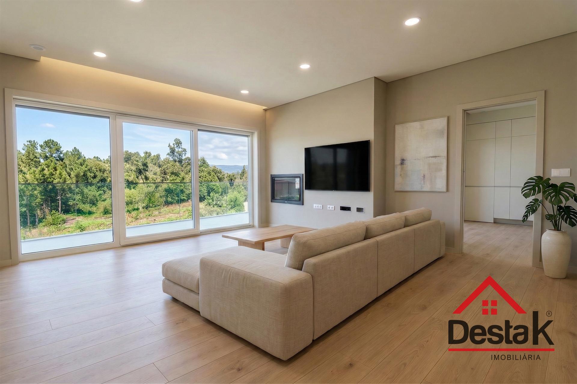 Apartamento T3+2 Duplex Novo