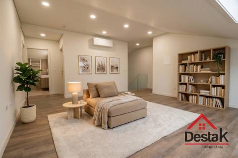 Apartamento T3+2 Duplex Novo