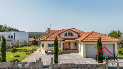 Fantástica Moradia isolada V4 em Lordosa, Viseu