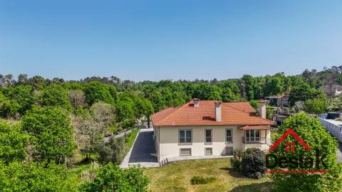 Fantástica Moradia isolada V4 em Lordosa, Viseu