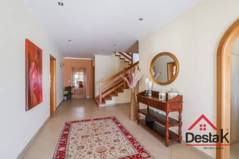 Fantástica Moradia isolada V4 em Lordosa, Viseu