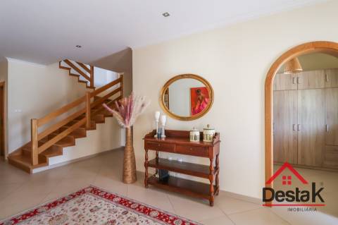 Fantástica Moradia isolada V4 em Lordosa, Viseu