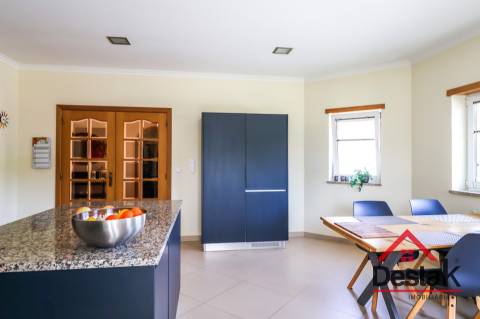 Fantástica Moradia isolada V4 em Lordosa, Viseu