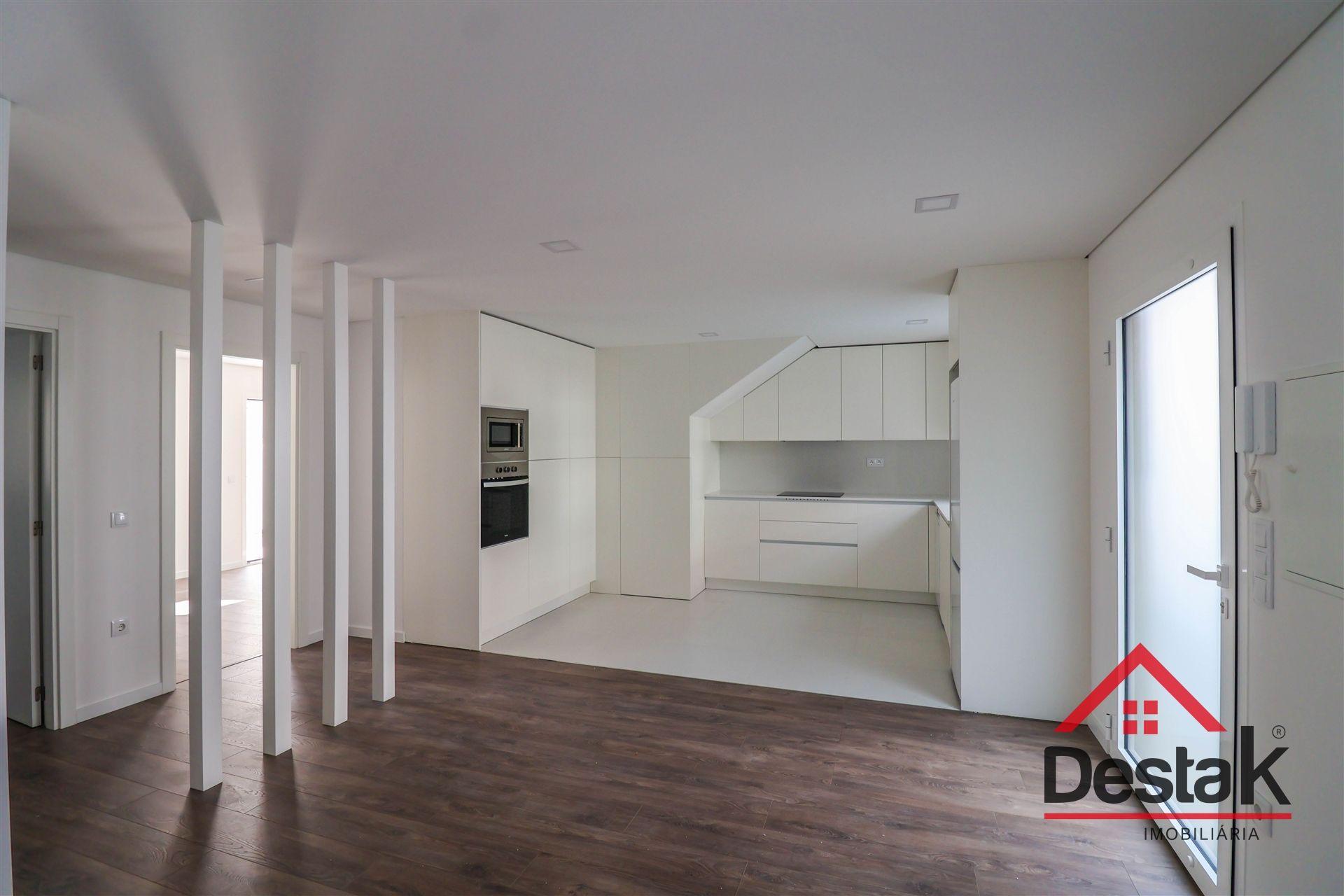 Apartamento T2 novo para arrendamento  no centro de Viseu