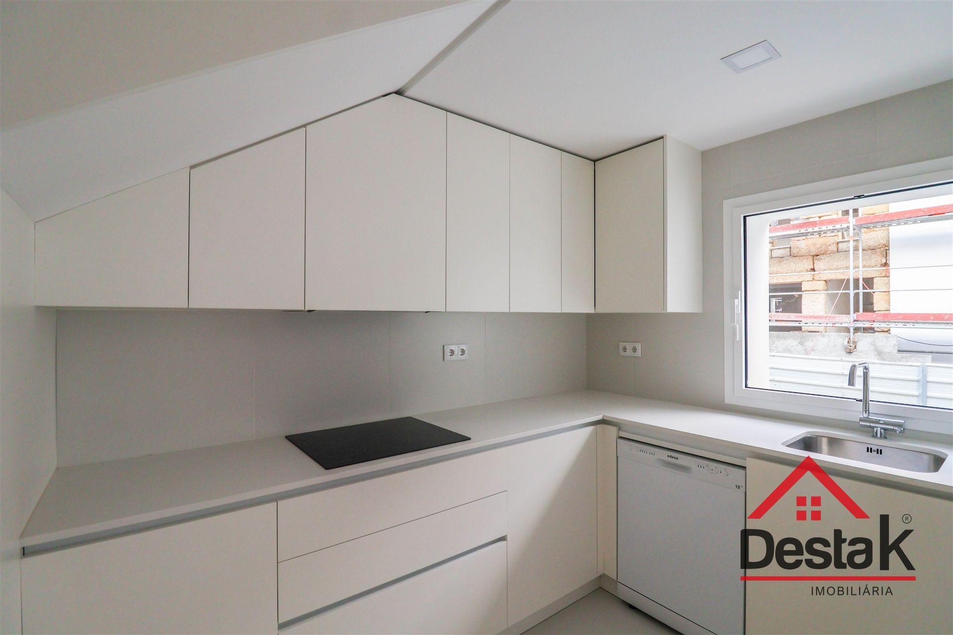 Apartamento T2 novo para arrendamento  no centro de Viseu