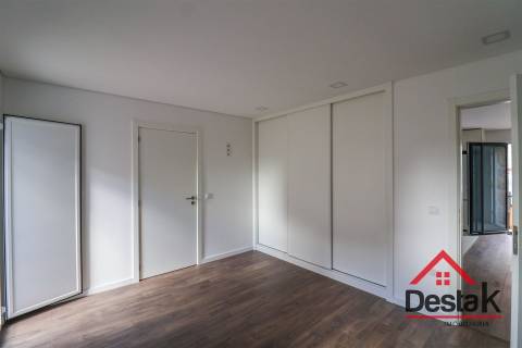 Apartamento T2 novo para arrendamento  no centro de Viseu