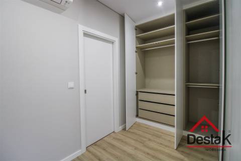 Luxuoso apartamento T4 - Viseu