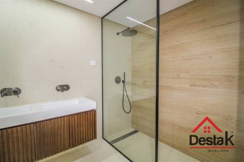 Luxuoso apartamento T4 - Viseu