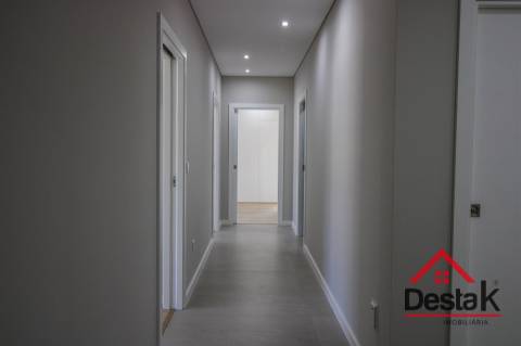 Luxuoso apartamento T4 - Viseu