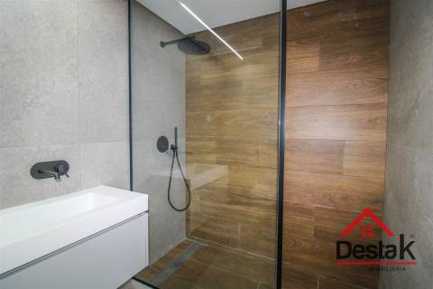 Luxuoso apartamento T4 - Viseu