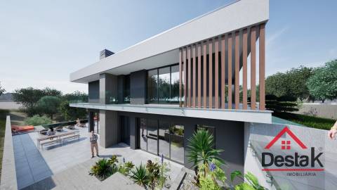 Moradia Isolada T4 com Piscina