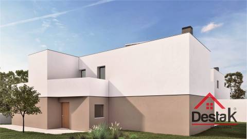 Moradia Geminada V4 em Viseu