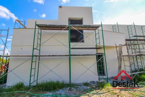 Moradia Geminada V4 em Viseu