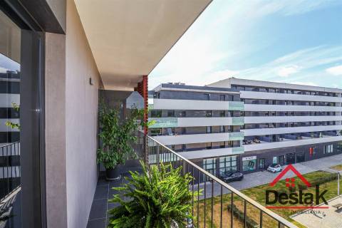 Apartamento T5 Duplex de Excelência na Avenida da Europa