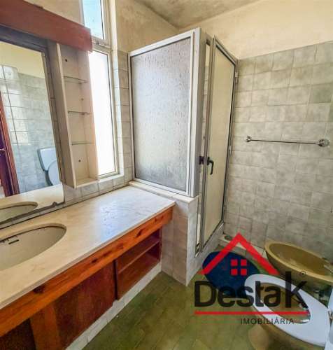 Apartamento T3 em Santo António dos Cavaleiros