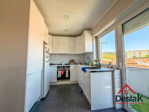 Apartamento T1 em Mem Martins