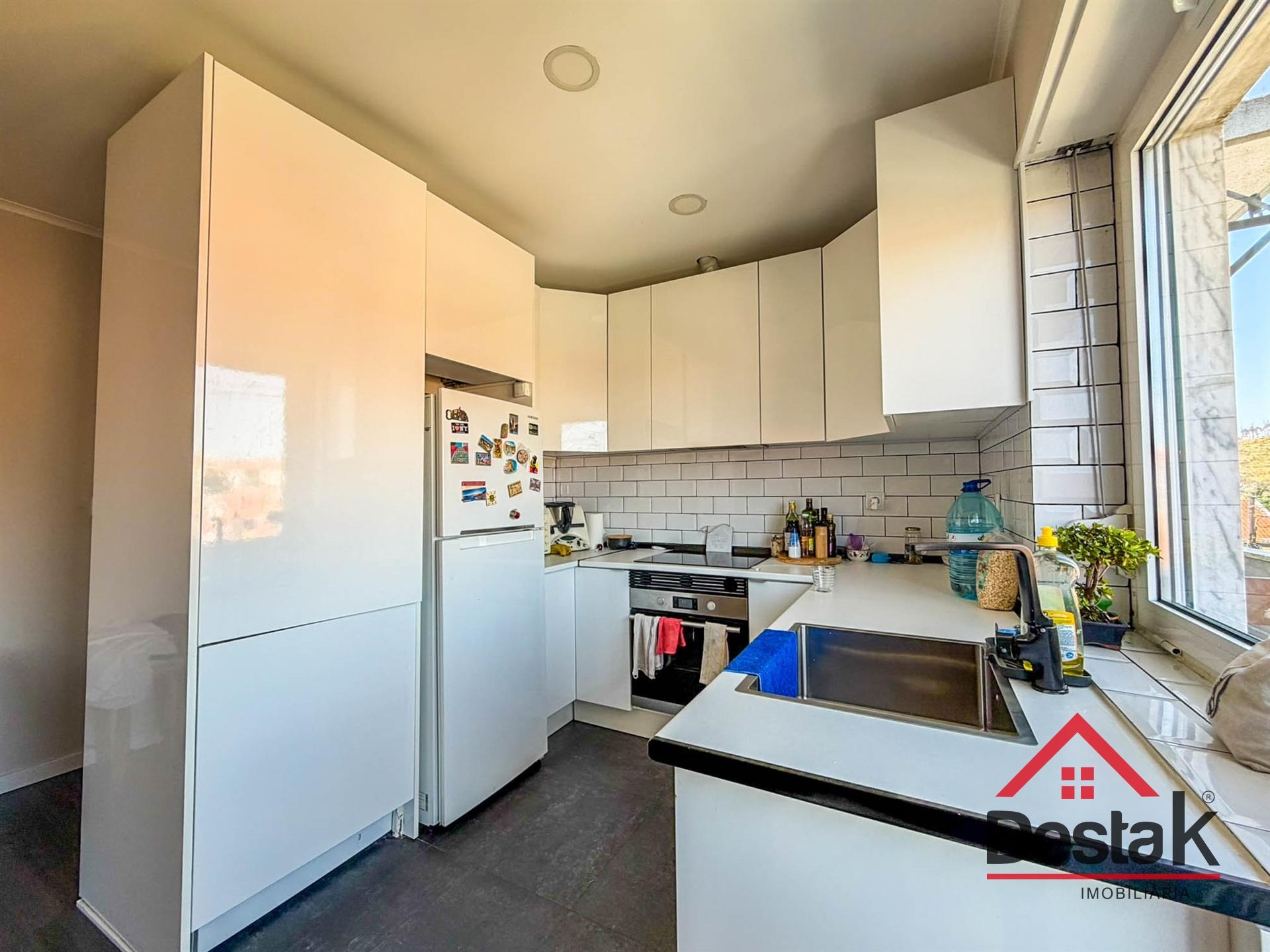 Apartamento T1 em Mem Martins