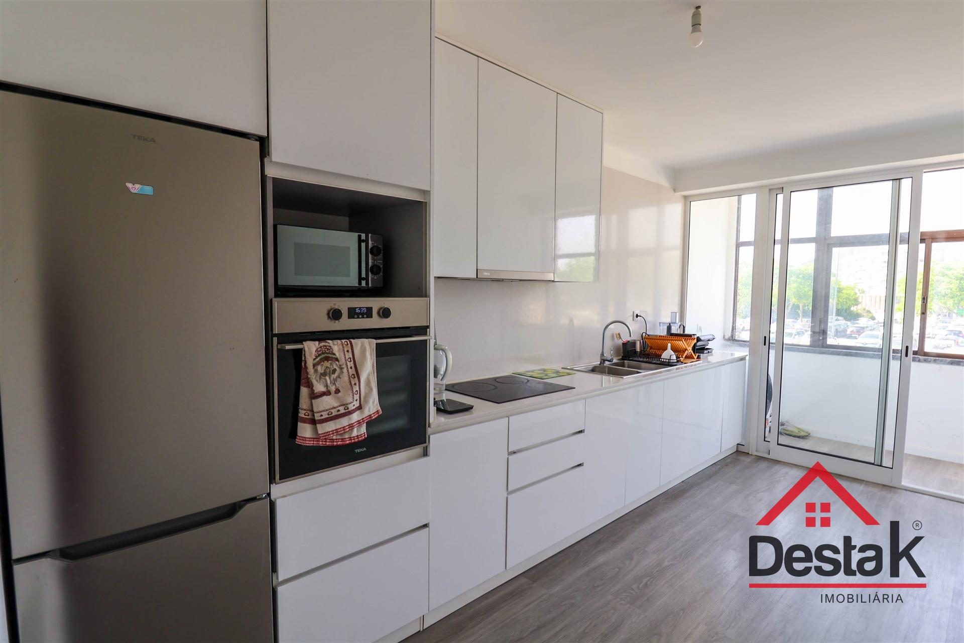 Apartamento T3 no centro da cidade de Viseu totalmente remodelado
