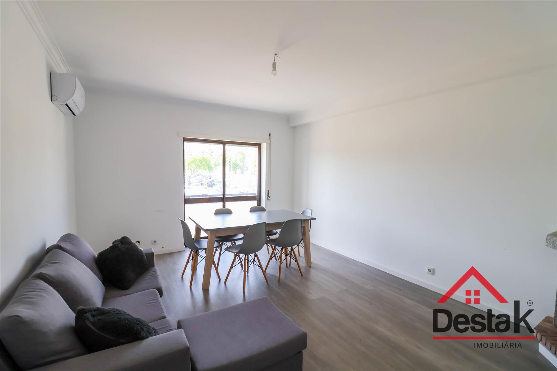 Apartamento T3 no centro da cidade de Viseu totalmente remodelado