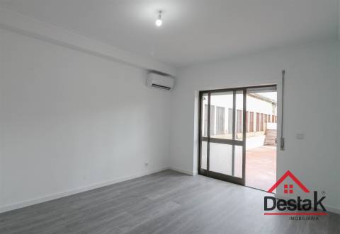 Apartamento T3 no centro da cidade de Viseu totalmente remodelado