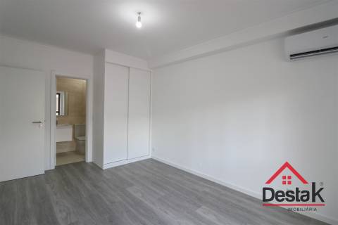 Apartamento T3 no centro da cidade de Viseu totalmente remodelado