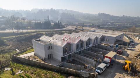 Moradia T3 Venda em Guilhufe e Urrô,Penafiel