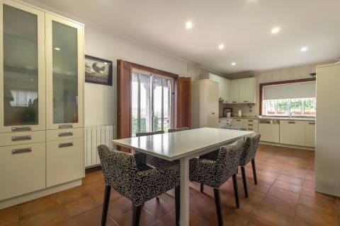 Moradia Isolada T4 Venda em Pedreira, Rande e Sernande,Felgueiras