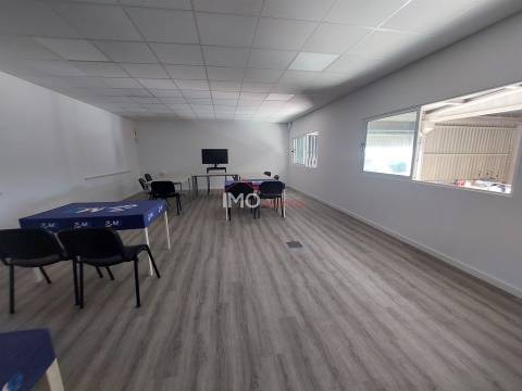 Armazém  Venda em Vila de Rei,Vila de Rei