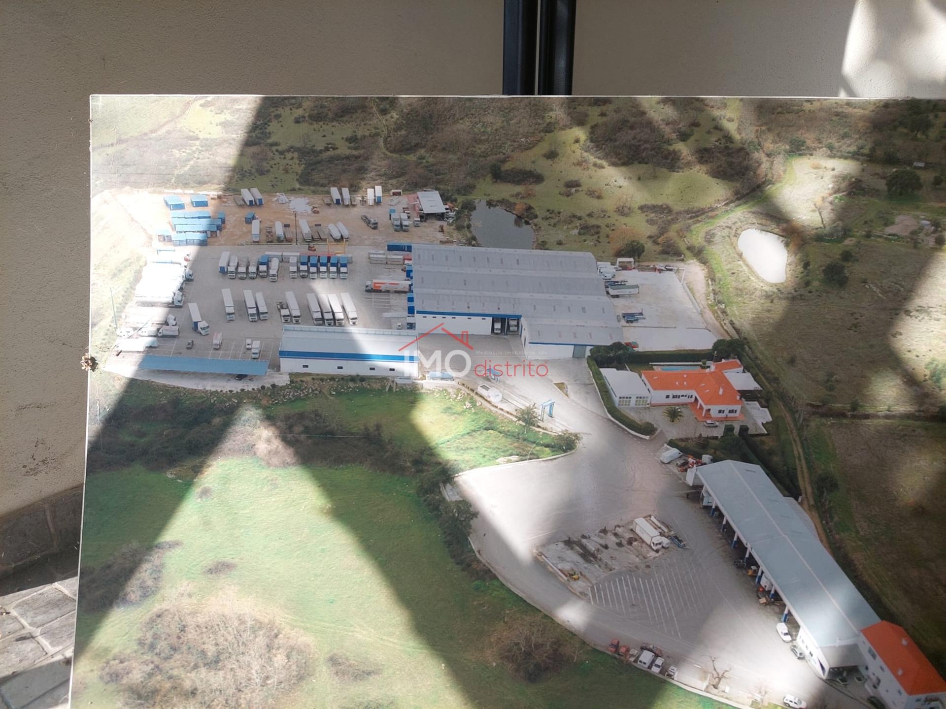 Armazém  Venda em Ribeira de Nisa e Carreiras,Portalegre