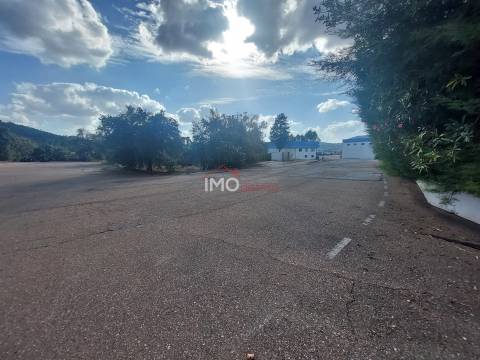 Armazém  Venda em Ribeira de Nisa e Carreiras,Portalegre