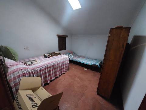 Prédio T9 Venda em Santa Maria da Devesa,Castelo de Vide