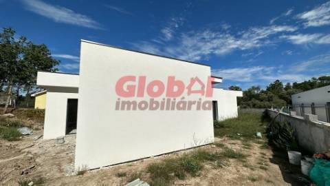 Moradia Isolada T3 Venda em Couto de Baixo e Couto de Cima,Viseu