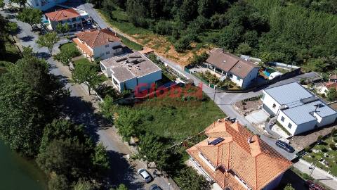 Lote de Terreno  Venda em Mundão,Viseu