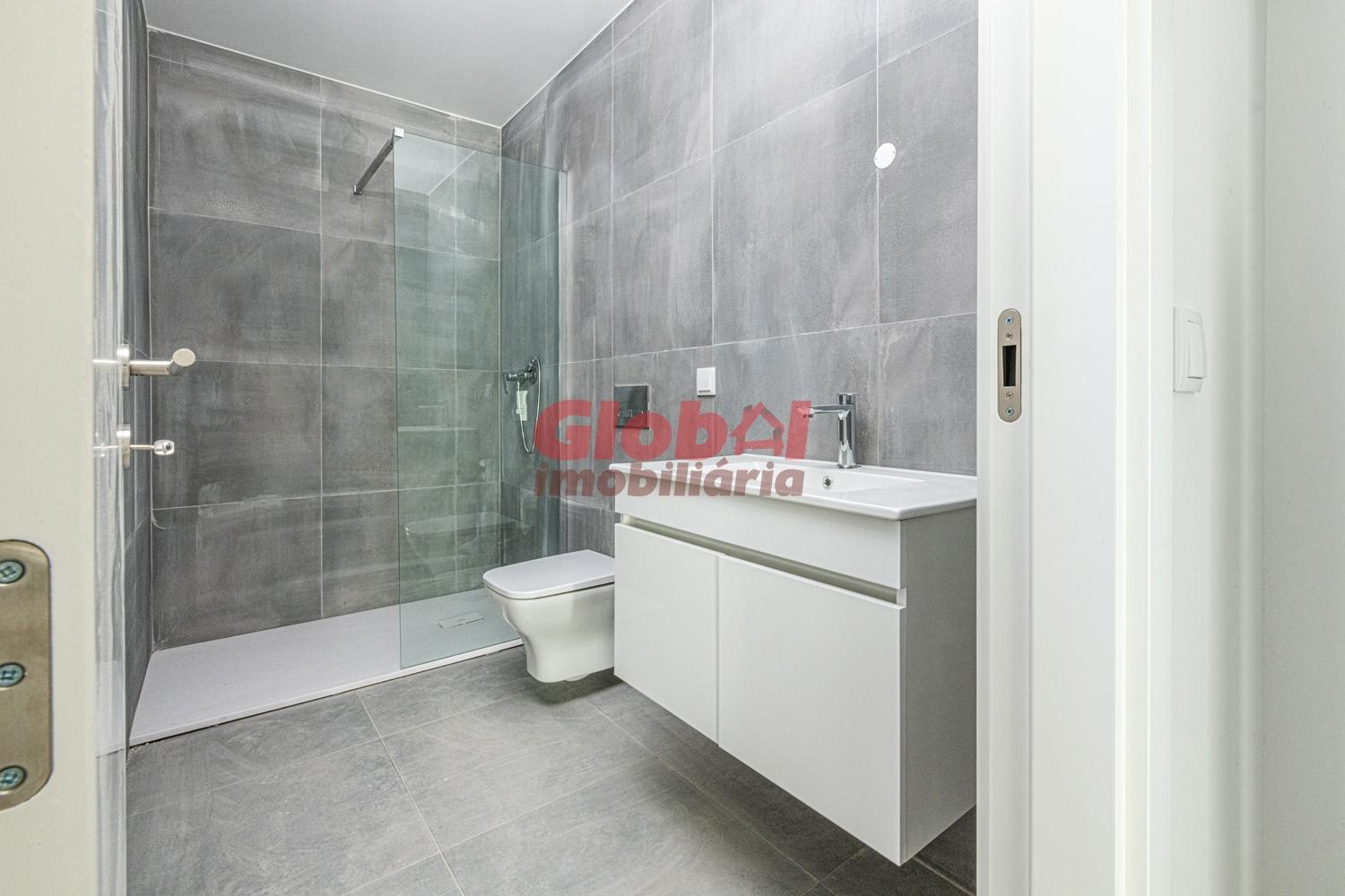 Apartamento T1 Venda em Repeses e São Salvador,Viseu