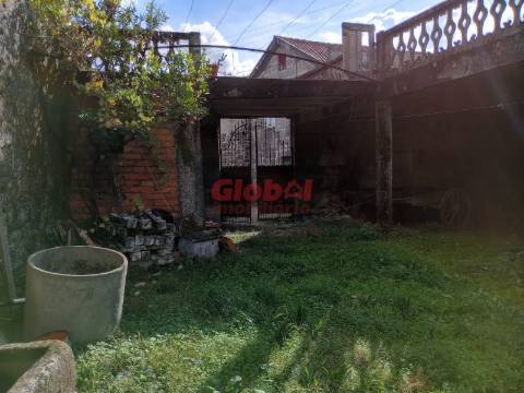 Moradia para Restaurar  Venda em Queirã,Vouzela