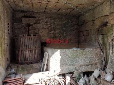 Moradia para Restaurar  Venda em Queirã,Vouzela