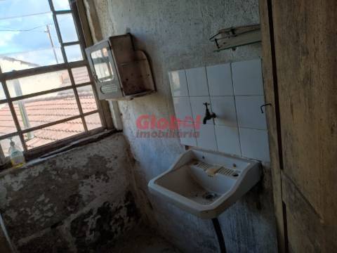 Moradia para Restaurar  Venda em Queirã,Vouzela