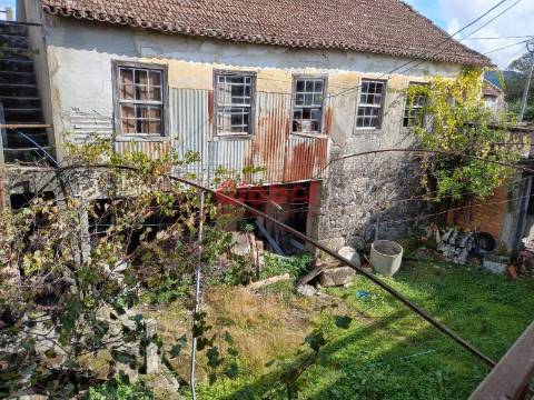 Moradia para Restaurar  Venda em Queirã,Vouzela