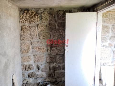 Moradia para Restaurar  Venda em Queirã,Vouzela