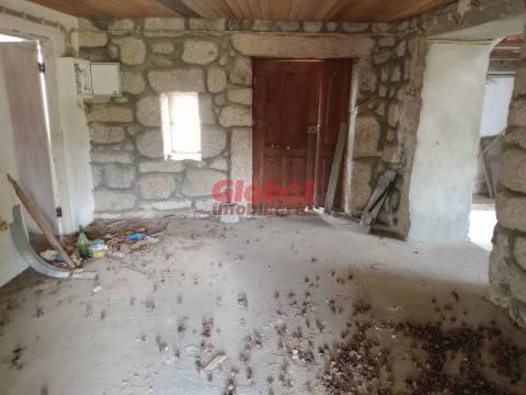 Moradia para Restaurar  Venda em Queirã,Vouzela